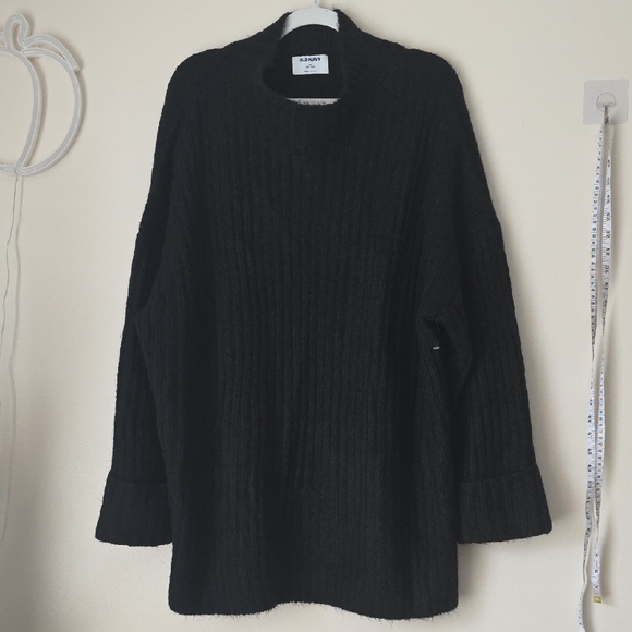 Old Navy Sweaters - Old Navy Thick Black Sweater